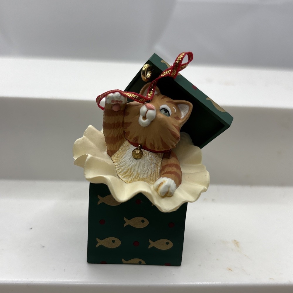 HALLMARK Keepsake 2005 MISCHIEVOUS KITTENS ORNAMENT #7 In Collector's Series - Picture 3 of 8